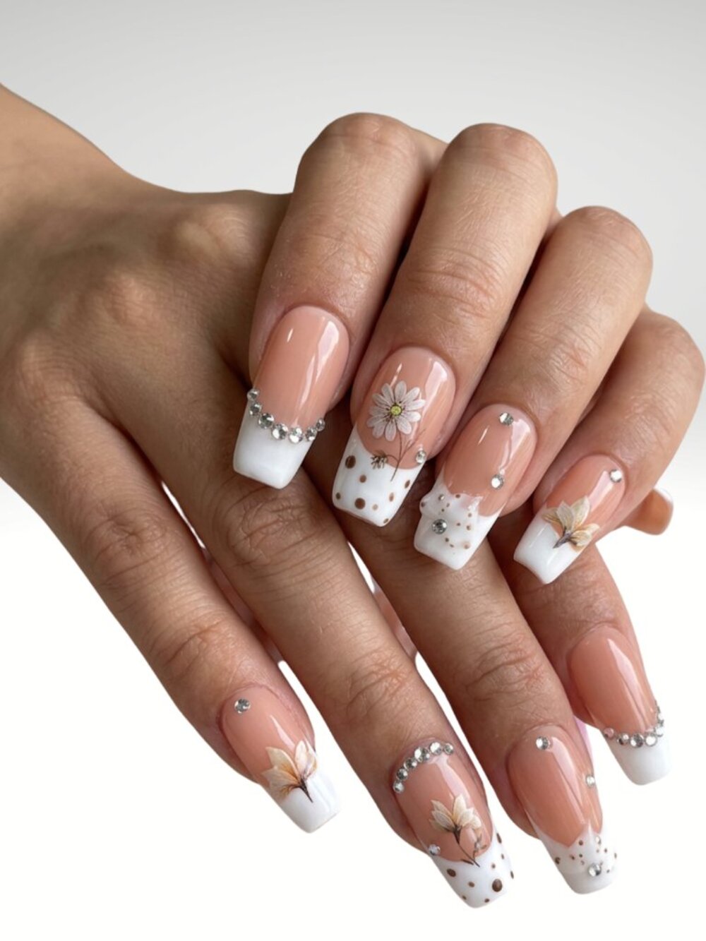 Da Xiang Natural Base Floral French Tip Press-On Nails – Large Long Square